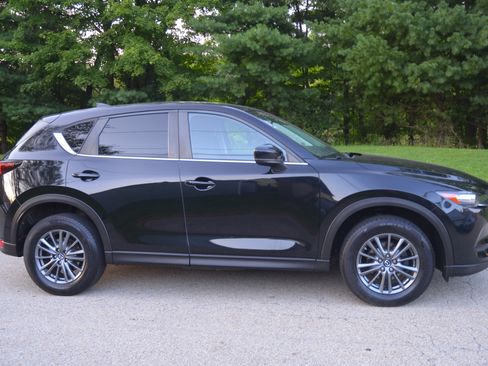 Used 2017 MAZDA CX-5 AWD Touring image 5