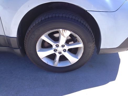 Used 2014 Subaru Outback 2.5i Limited AWD/4WD image 40