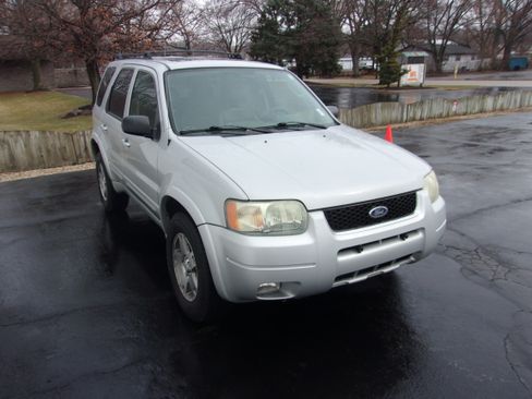 Used 2004 Ford Escape Limited image 2