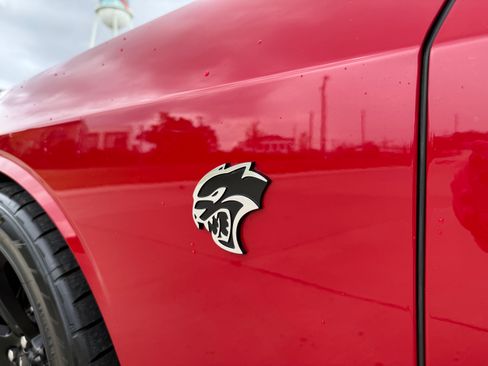 Used 2017 Dodge Challenger SRT Hellcat image 13