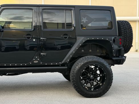Used 2015 Jeep Wrangler 4WD Unlimited Sport image 36