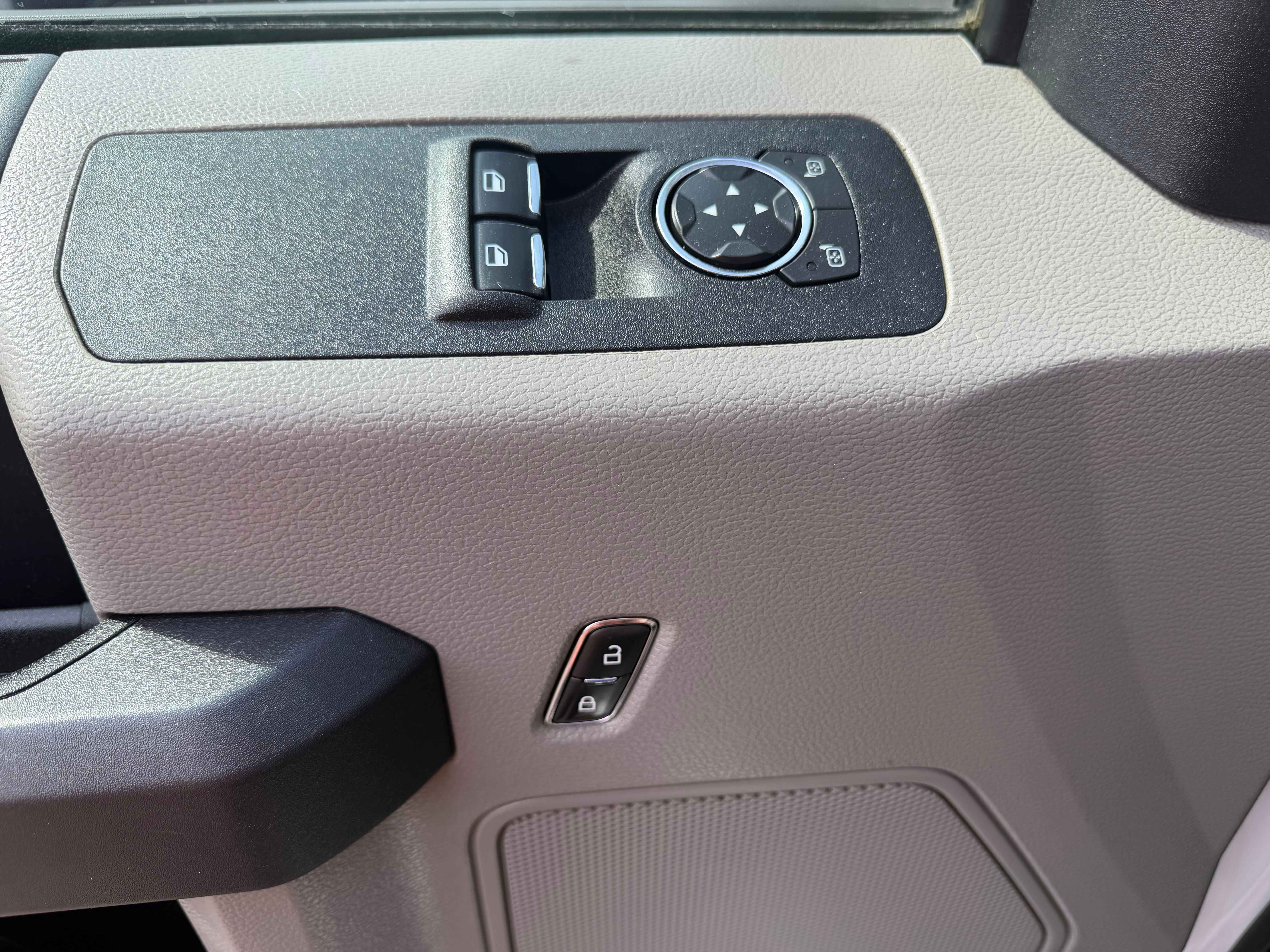 Used 2020 Ford F150 2WD Regular Cab image 11