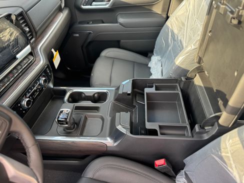 Used 2025 GMC Sierra 1500 SLT image 26