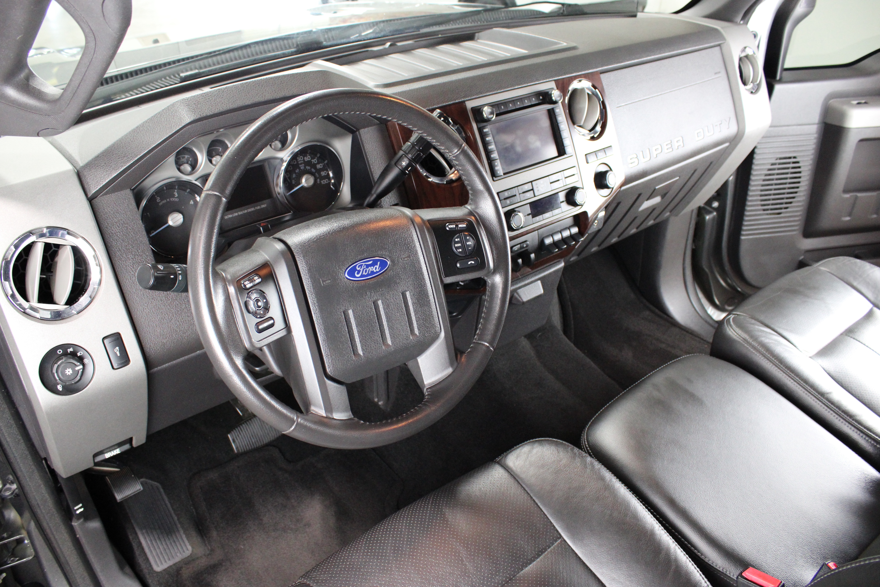 Used 2012 Ford F250 4x4 Crew Cab Super Duty image 5