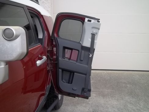 Used 2008 Toyota FJ Cruiser image 15