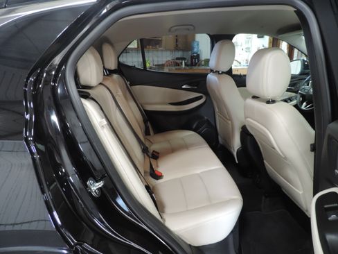 Used 2024 Buick Encore GX Avenir image 21