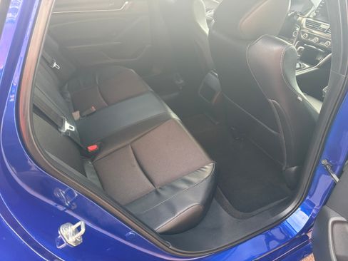 Used 2018 Honda Accord Sport image 12
