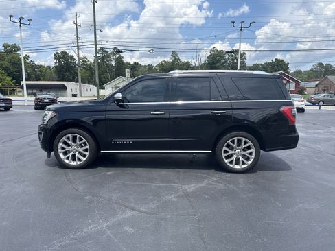 Used 2019 Ford Expedition 2WD Platinum image 12