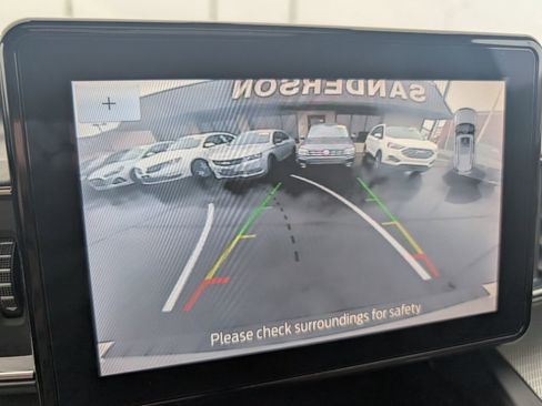 Used 2020 Ford Explorer XLT image 13