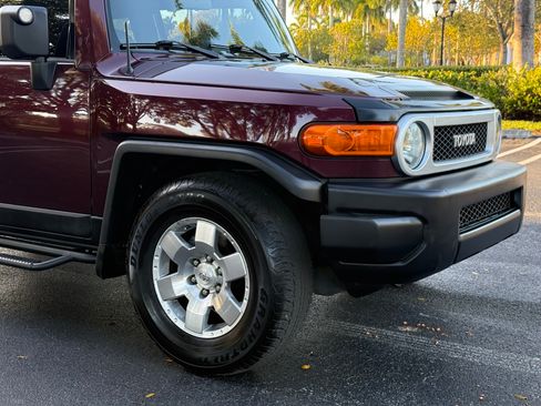 Used 2007 Toyota FJ Cruiser image 54