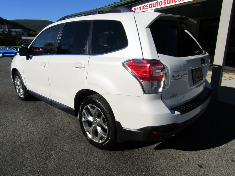 Used 2017 Subaru Forester 2.5i Touring AWD/4WD image 2