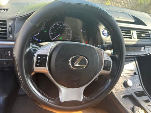 Used 2012 Lexus CT 200h image 15