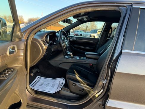 Used 2018 Jeep Grand Cherokee Laredo image 8