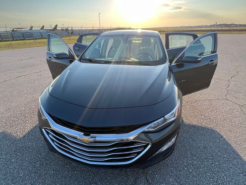 Used 2020 Chevrolet Malibu Premier FWD image 11