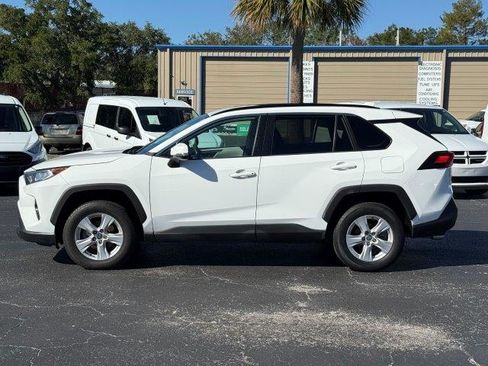 Used 2021 Toyota RAV4 XLE image 3