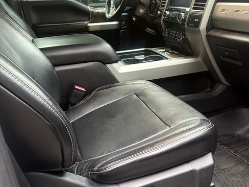 Used 2017 Ford F250 4x4 Crew Cab Super Duty image 39