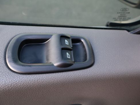 Used 2025 Ford Transit 250 image 23