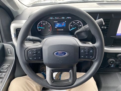 Used 2025 Ford F250 XL image 8