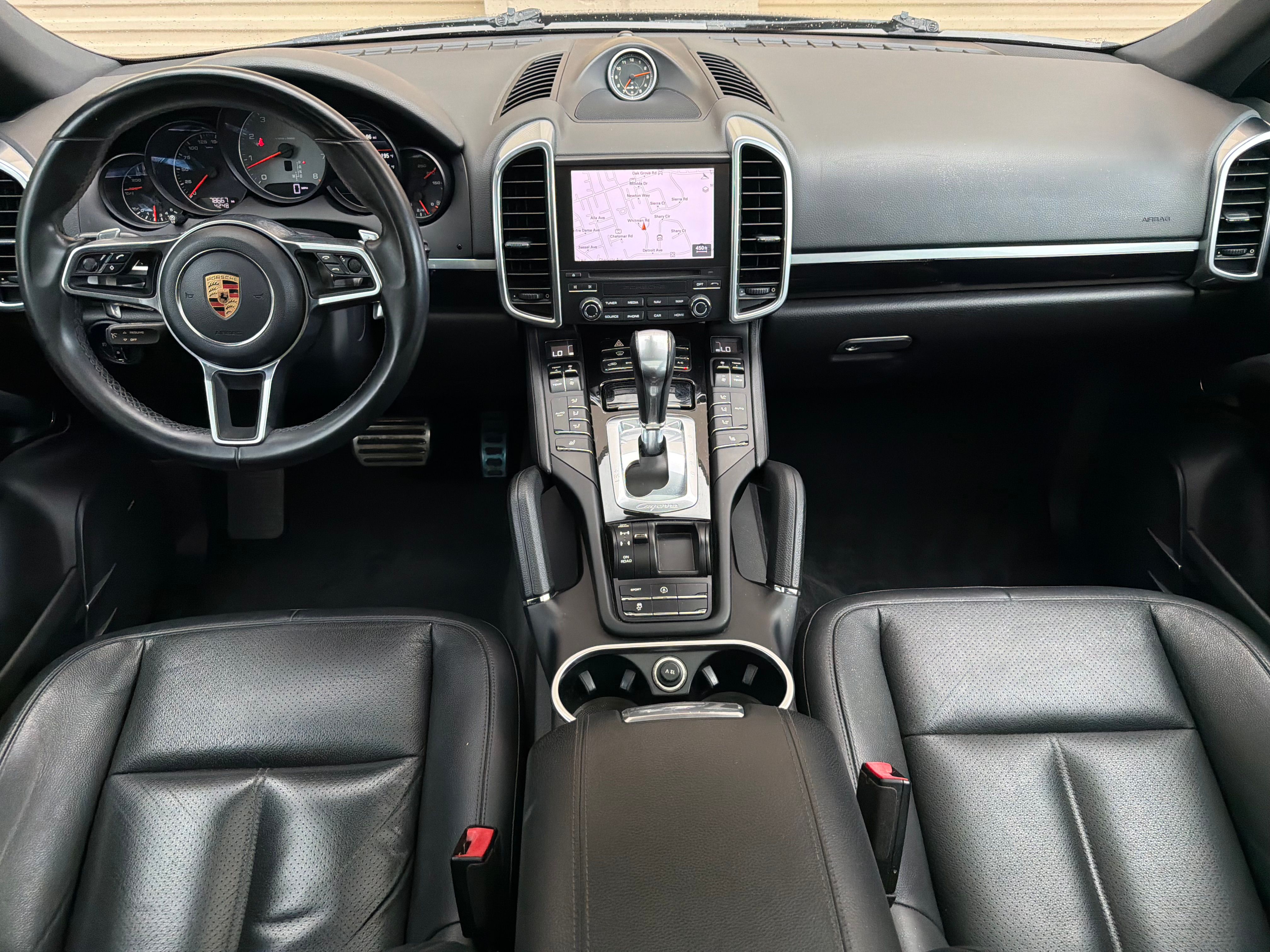Used 2018 Porsche Cayenne S AWD/4WD image 16