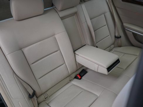 Used 2016 Mercedes-Benz E 350 image 59