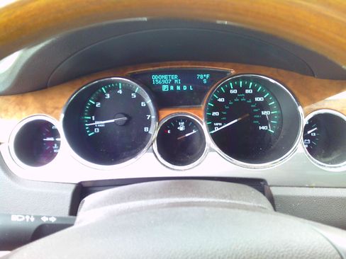 Used 2012 Buick Enclave AWD Leather image 16