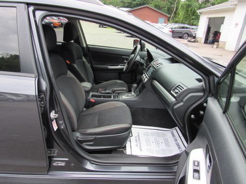 Used 2016 Subaru Crosstrek 2.0i Premium AWD/4WD image 19
