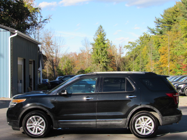Used 2014 Ford Explorer 4WD XLT image 4