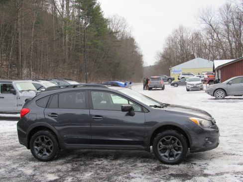 Used 2015 Subaru XV Crosstrek 2.0i Premium image 13