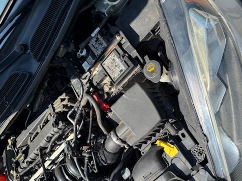 Used 2015 Ford Fiesta S image 30