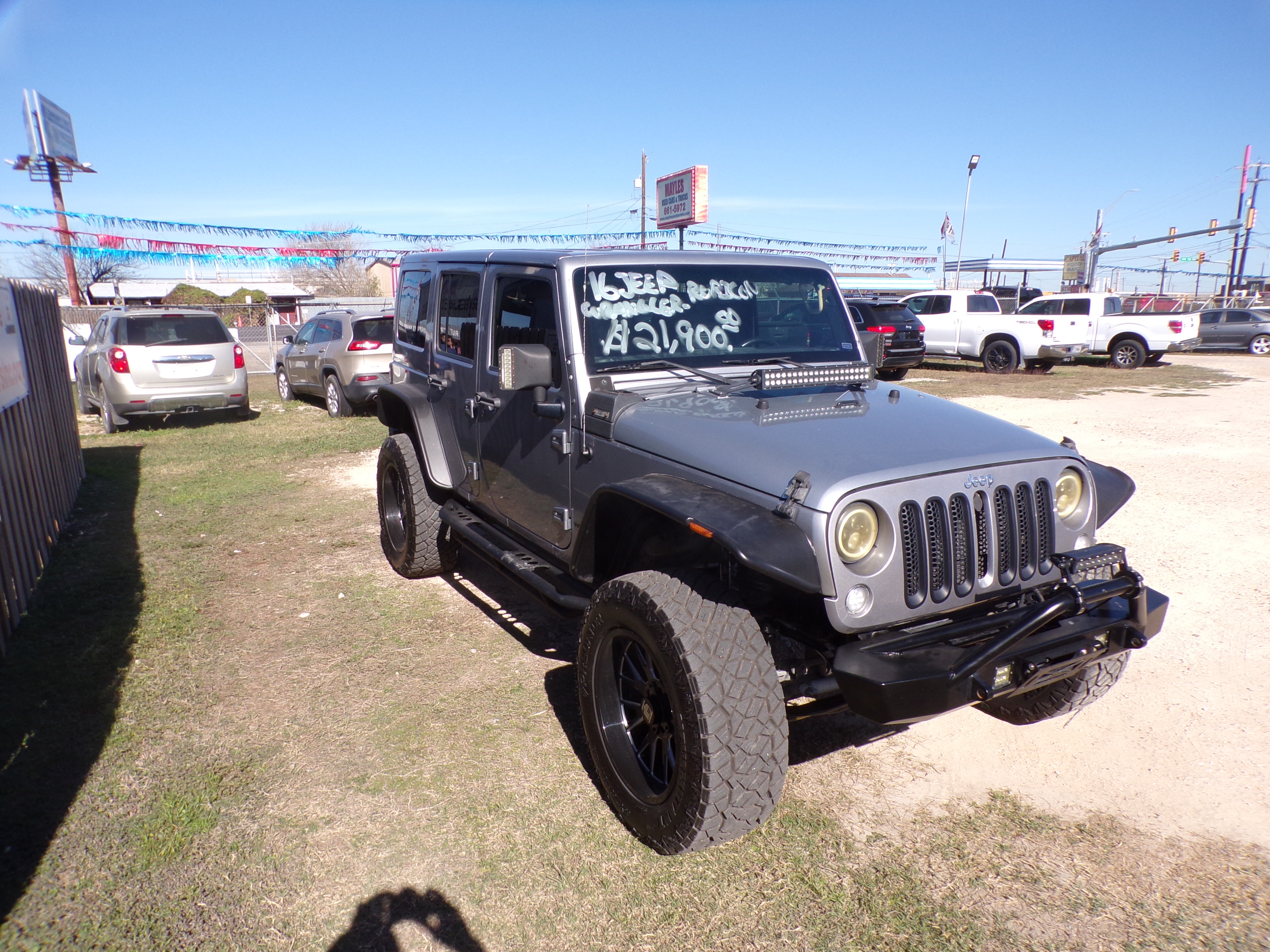 Used 2016 Jeep Wrangler Unlimited Rubicon AWD/4WD image 4