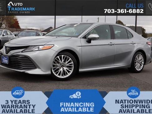 Used 2020 Toyota Camry XLE image 1