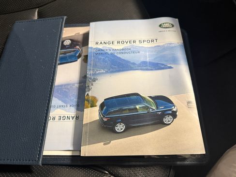 Used 2016 Land Rover Range Rover Sport HSE image 18