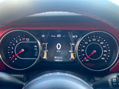 Used 2022 Jeep Wrangler Unlimited Rubicon image 12