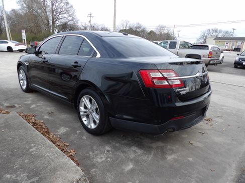 Used 2014 Ford Taurus SEL image 2
