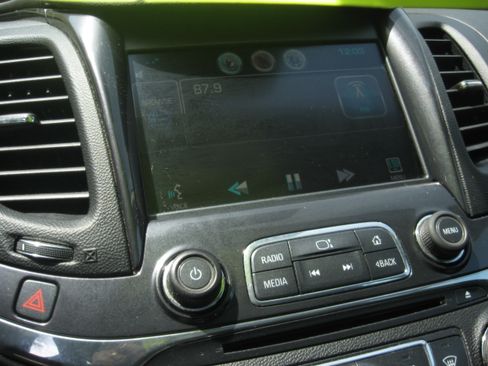 Used 2014 Chevrolet Impala LTZ FWD image 11