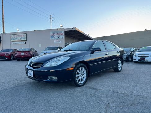 Used 2004 Lexus ES 330 image 2
