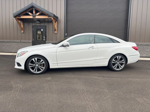 Used 2016 Mercedes-Benz E 400 E 400 image 2