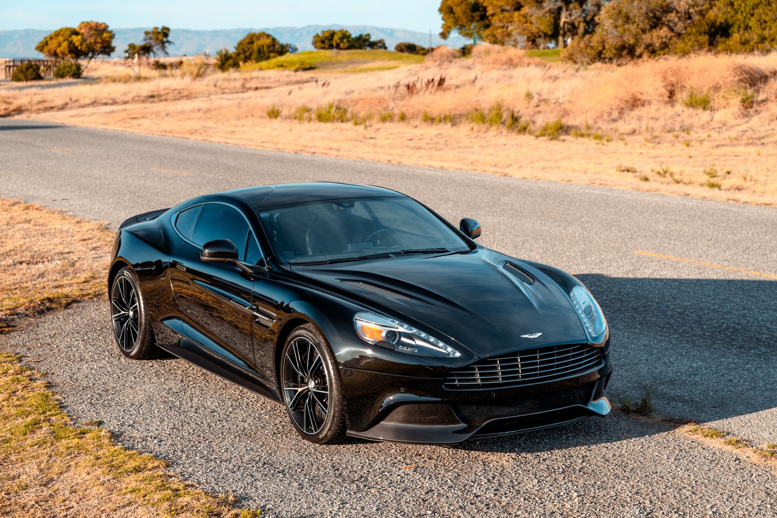 Used 2014 Aston Martin Vanquish Coupe RWD image 10