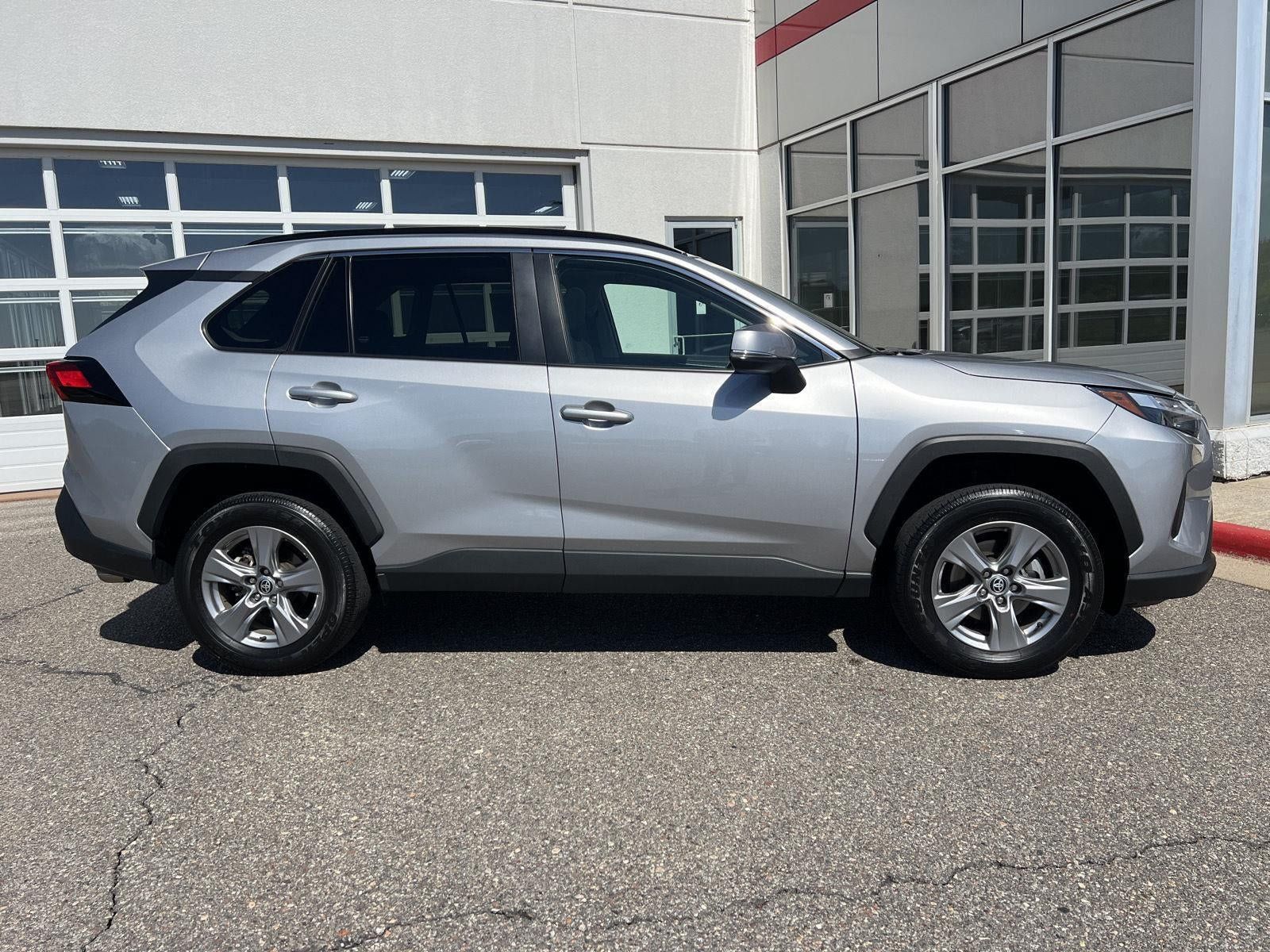 Used 2024 Toyota RAV4 XLE AWD/4WD image 10