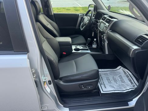 Used 2017 Toyota 4Runner 2WD image 16