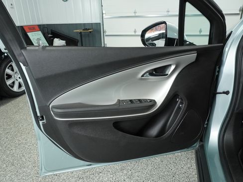 Used 2013 Chevrolet Volt Premium FWD image 14