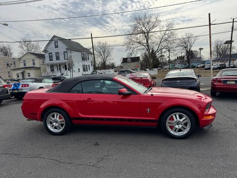 Used 2007 Ford Mustang Premium image 19