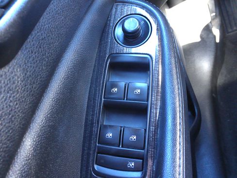 Used 2016 Chevrolet Malibu LT image 21