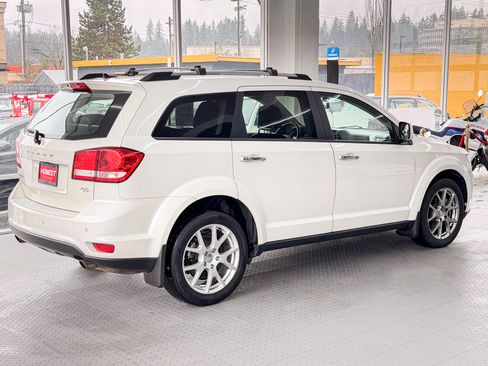 Used 2015 Dodge Journey R/T image 4