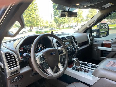Used 2015 Ford F150 King Ranch image 19