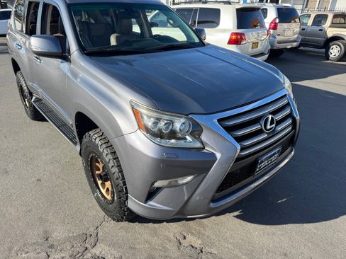 Used 2015 Lexus GX 460 Luxury image 12