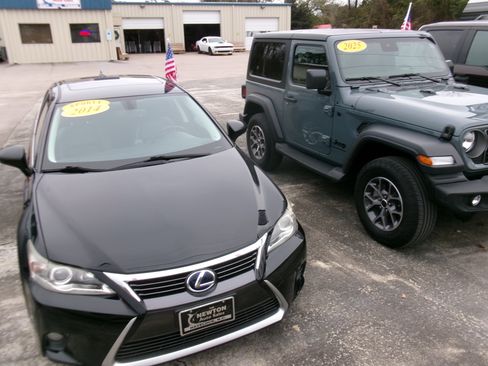 Used 2014 Lexus CT 200h image 16