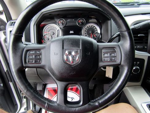 Used 2015 RAM 2500 4x4 Crew Cab Big Horn image 25