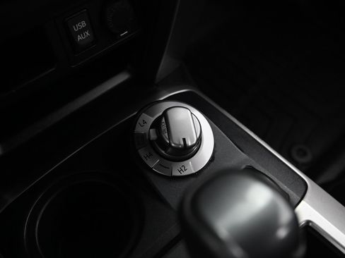 Used 2018 Toyota 4Runner SR5 image 34