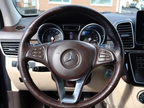 Used 2019 Mercedes-Benz GLE 400 image 20